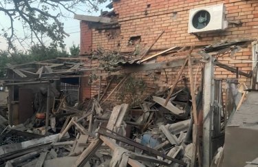 Последствия прилета в Днепропетровской области. Фото: ОВА 573 обстрела Запорожской области, 11 раненых в Херсонской области: как прошли сутки в регионах